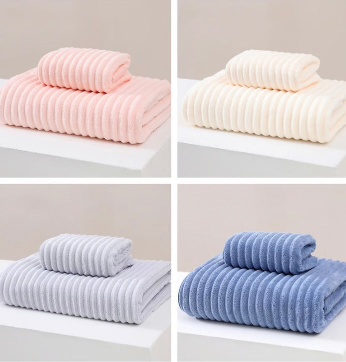 Absorbent Bath Towel image 2