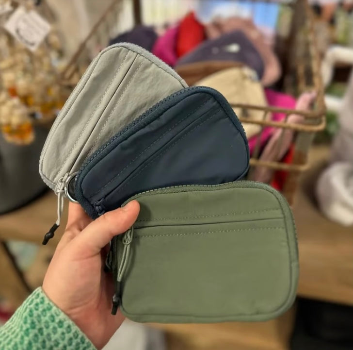 The Iris' Wallet image 1